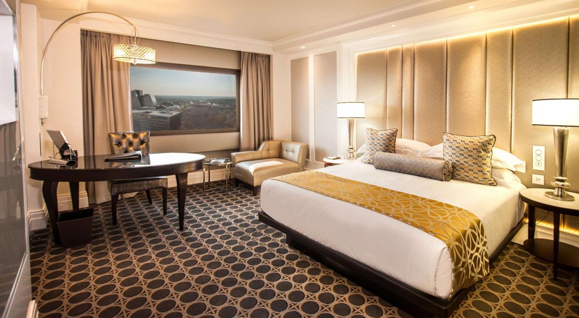 Sandton Sun And Towers Joanesburgo Exterior foto A room at the Taj Mahal Palace